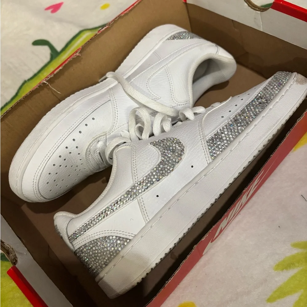 Shoes - Picture 5 of 5